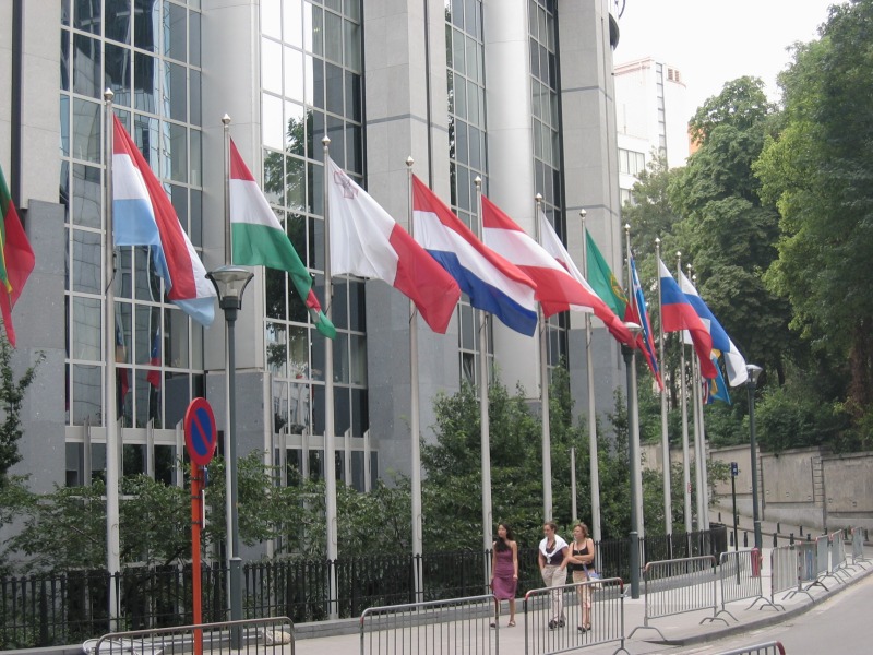 Sea of flags, the new EU members were already presented